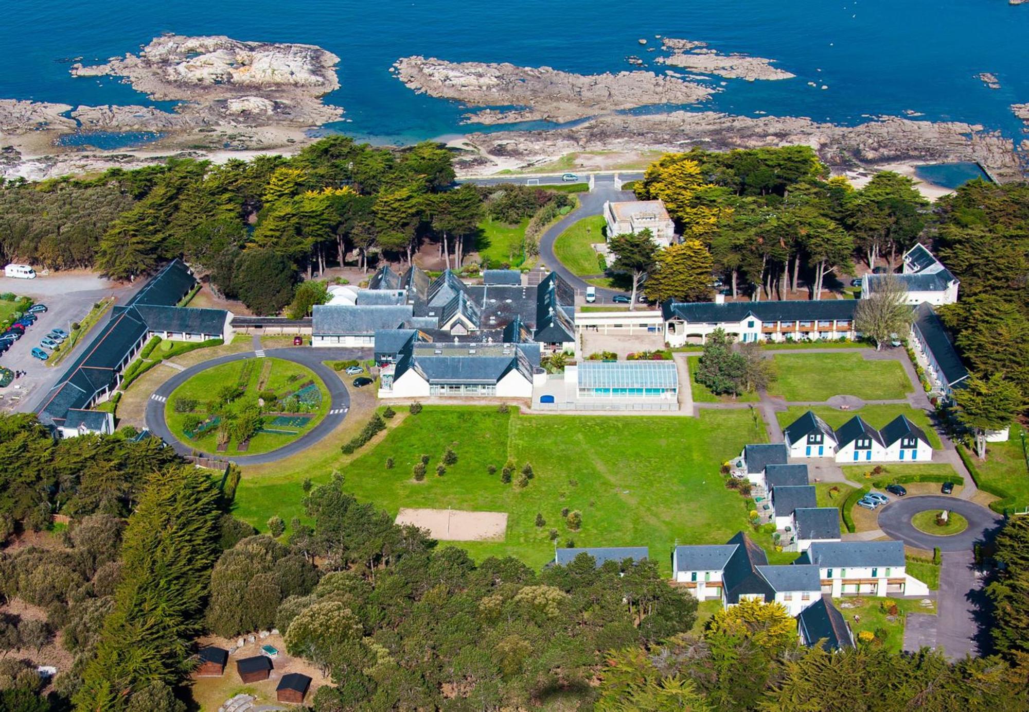 Domaine De Port Aux Rocs 호텔 르크로아시 외부 사진